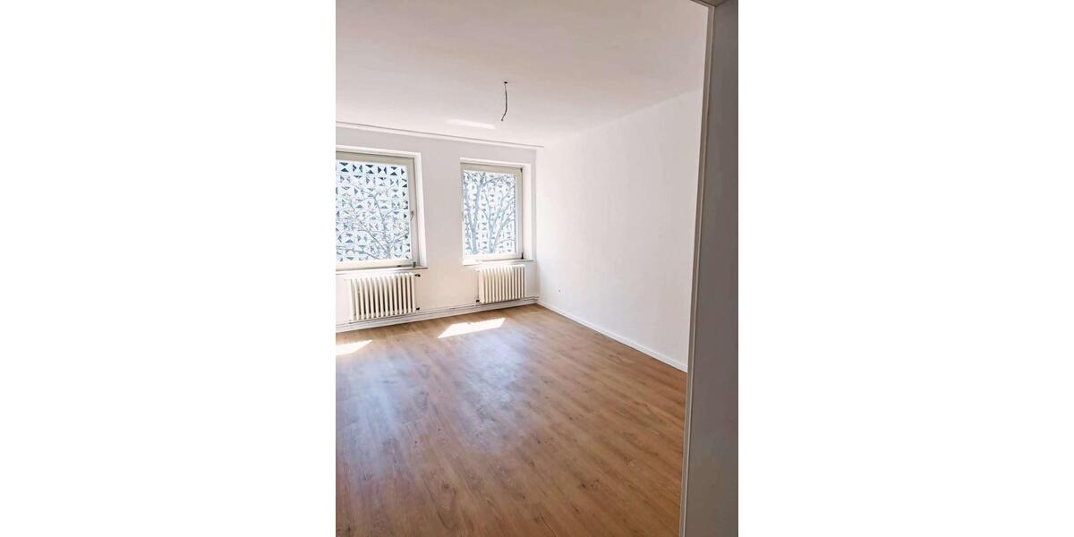 Etagenwohnung Hildesheim - 4 Zimmer, 120 m&sup2;, 1.080&euro; | Angebot:25904595