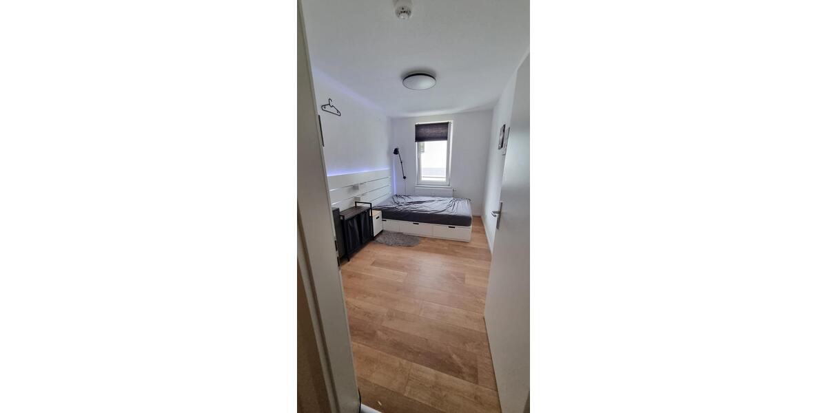 Dachgeschoßwohnung Hannover Nord - 3 Zimmer, 54 m&sup2;, 1.200&euro; | Angebot:25187031
