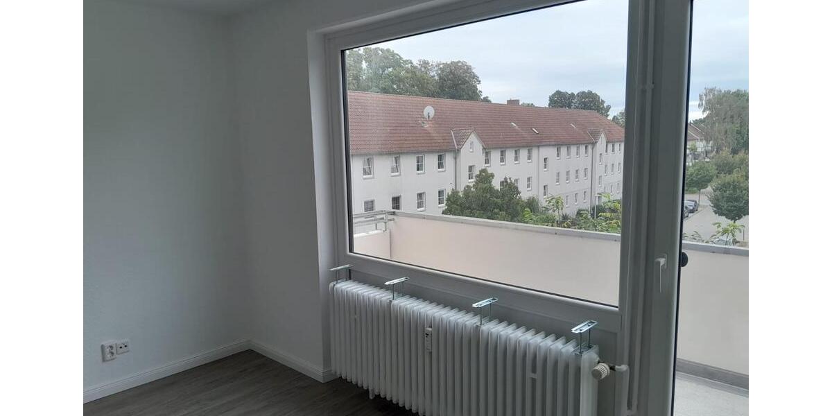 Sanierte 3-Zimmer Wohnung in Hannover Stöcken mit Südbalkon 3 zimmer