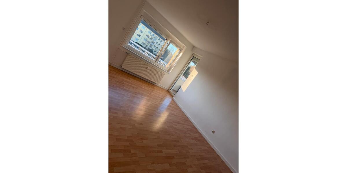 Helle 3-Zimmerwohnung mit Balkon in Hannover 3 zimmer
