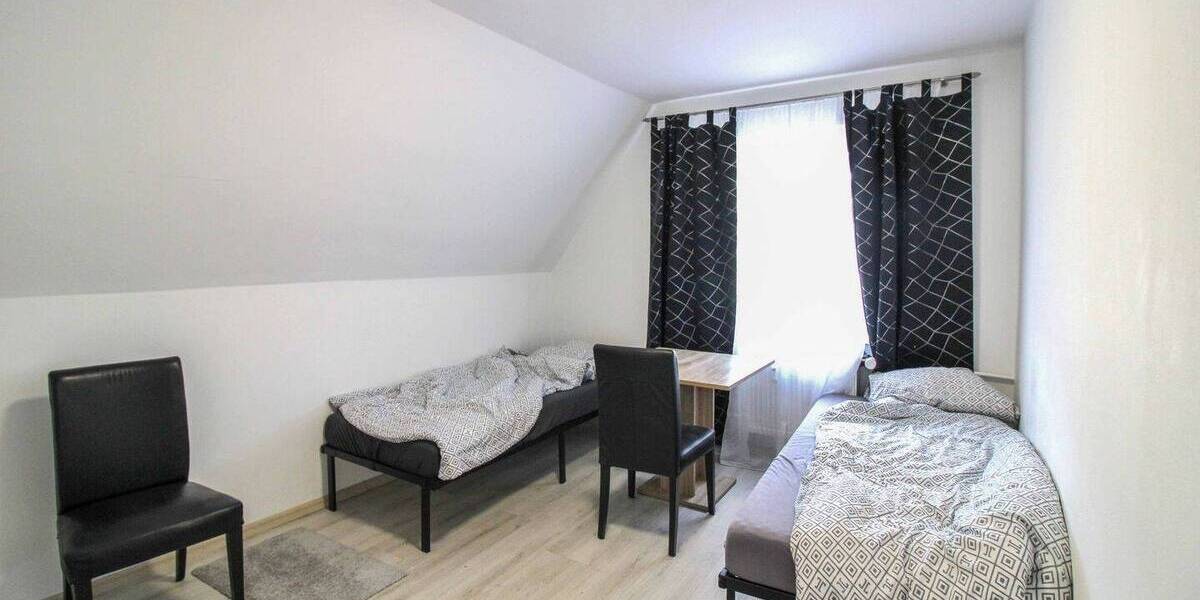 Mehrgenerationenhaus mit Anbau - leer oder vermietet übernehmbar 8 zimmer