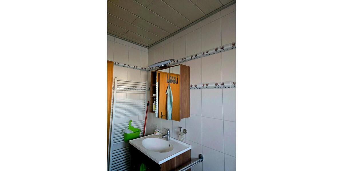 Etagenwohnung Hildesheim Bockfeld - 4 Zimmer, 120 m&sup2;, 1.500&euro; | Angebot:24550240