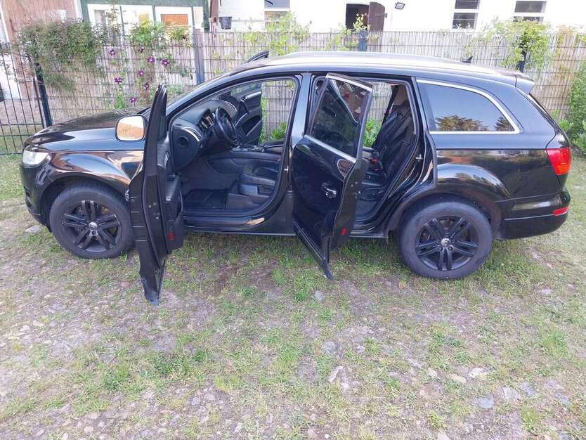 Q7