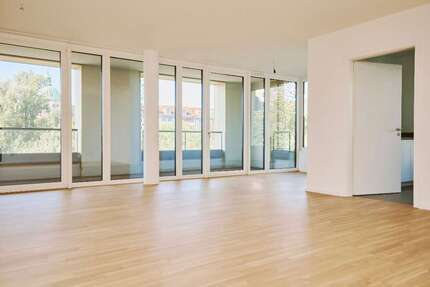 Wohnung Hannover Mitte - 3 Zimmer, 148 m&sup2;, 1.920&euro; | Angebot:27352920