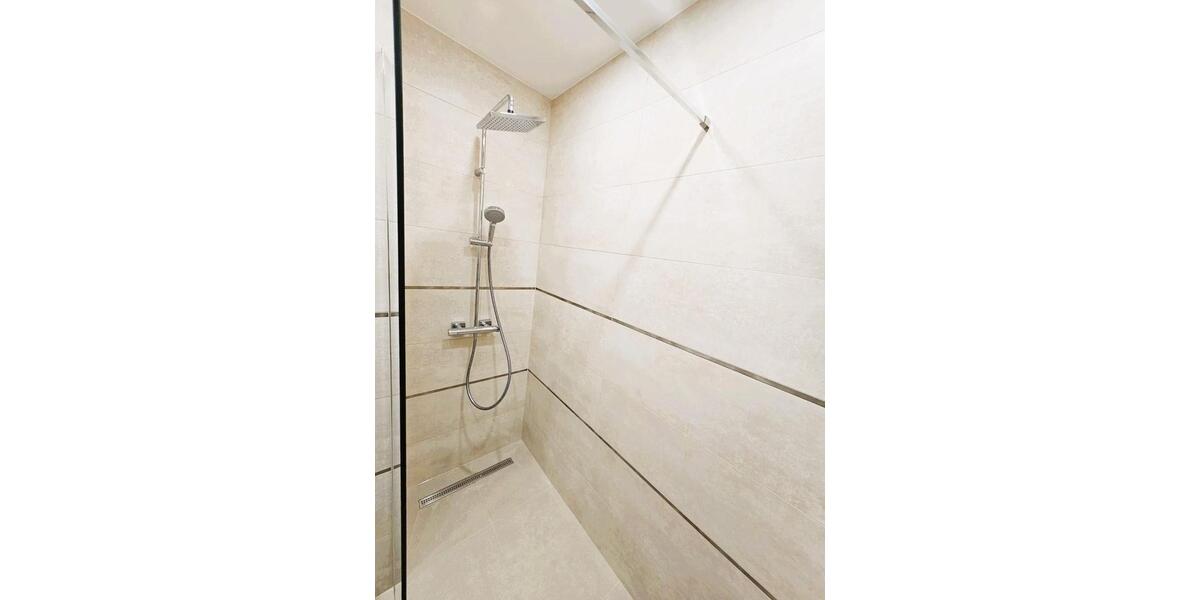 Helle, renovierte 3-Zi.-Wohnung mit Balkon im Altwarmbüchen 3 zimmer