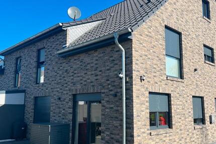 Haus Lehrte - 7 Zimmer, 188 m&sup2;, 2.260&euro; | Angebot:26122505