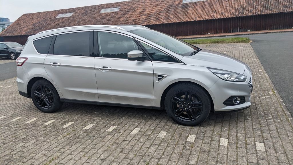 Ford S-Max 92.000 km 16.400 &euro; Seelze 30926