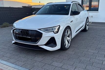 Audi e-tron 27.500 km 35.990 &euro; Hannover 30177