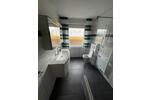 Großzügige 3 Zimmer Wohnung mit Garten , Wintergarten & Garage