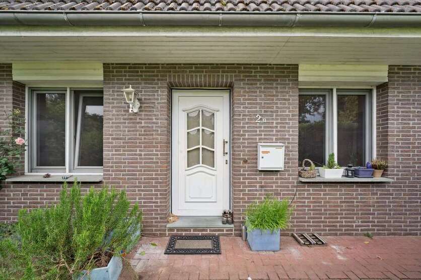 Haus zum Mieten in Garbsen 1.700 € 150 m²