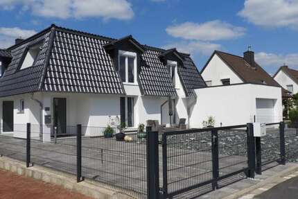 Haus zum Kaufen in Hildesheim 1.190.000 € 280 m² 7 zimmer