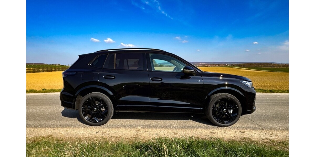 VW Tiguan 14.800 km 53.850 &euro; Elze 31008