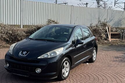 Peugeot 207 180.000 km 2.799 &euro; Laatzen 30880