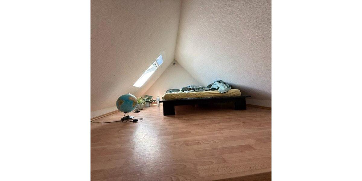 Dachgeschoßwohnung Langenhagen - 2.5 Zimmer, 60 m&sup2;, 850&euro; | Angebot:26534844