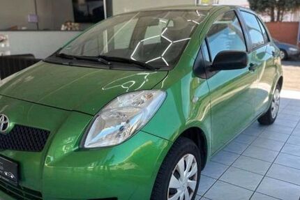Toyota Yaris 132.000 km 2.700 &euro; Barsinghasuen 30890