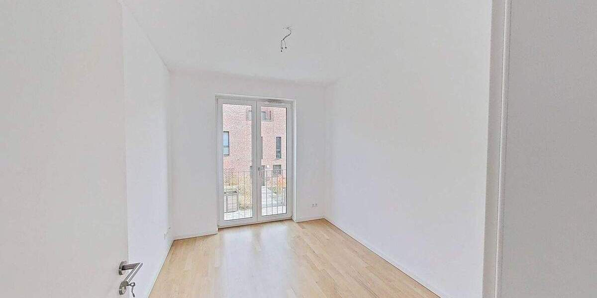 FAMILIEN AUFGEPASST: Modernes Reihenendhaus mit 4,5 Zimmern, 2 Bädern, EBK, Terrasse, Keller u.v.m. in Hannover 4 zimmer