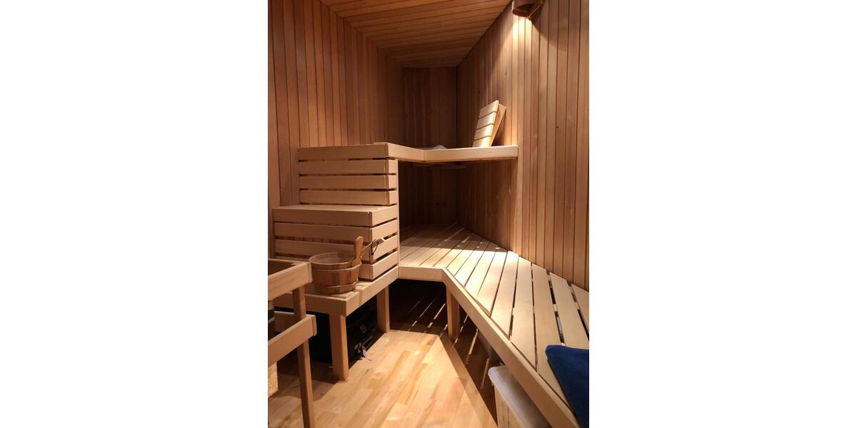 Wunderschönes, großzügiges Haus mit EBK, Sauna, Balkon und Kamin 8 zimmer