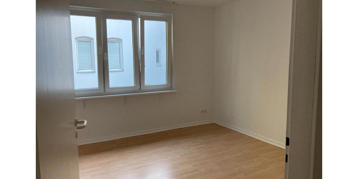 Etagenwohnung Hannover Vahrenwald-List - 3 Zimmer, 80 m&sup2;, 790&euro; | Angebot:26004711