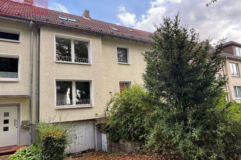 Haus zum Kaufen in Hannover, Badenstedt 245.000 € 146 m²