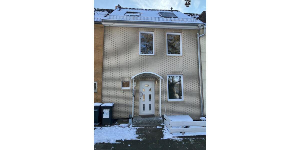 Mittelreihenhaus mit Garten und Carport in Alt-Laatzen 4 zimmer