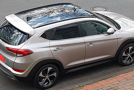 Hyundai TUCSON 94.000 km 17.200 &euro; Hannover 30419