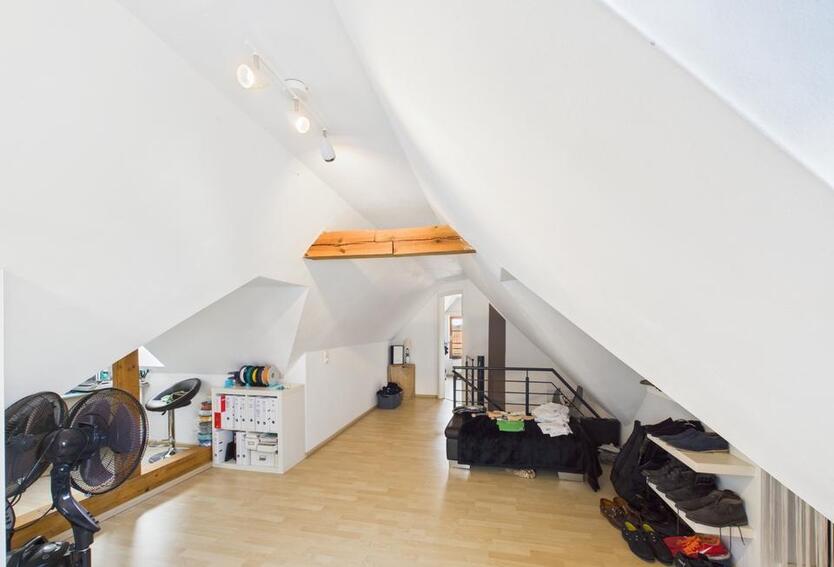 112m² auf zwei Ebenen - Maisonette mit Balkon und Vollbad