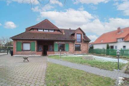 Haus zum Kaufen in Uetze 295.000 € 214.52 m²