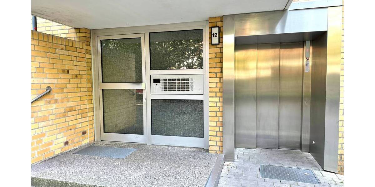 RUDNICK bietet TOP LAGE + AUFZUG: Gepflegte 3-Zimmer-Wohnung in Linden Mitte 3 zimmer