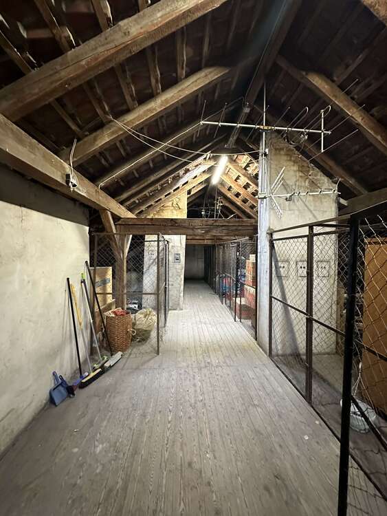 Wohnung zum Kaufen in Hannover 159.000 € 157 m²