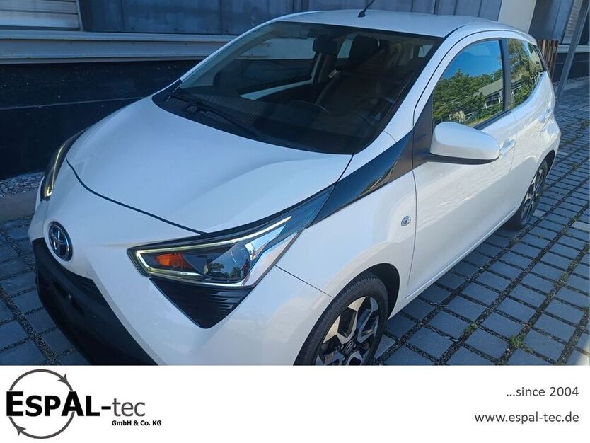 Aygo (X)