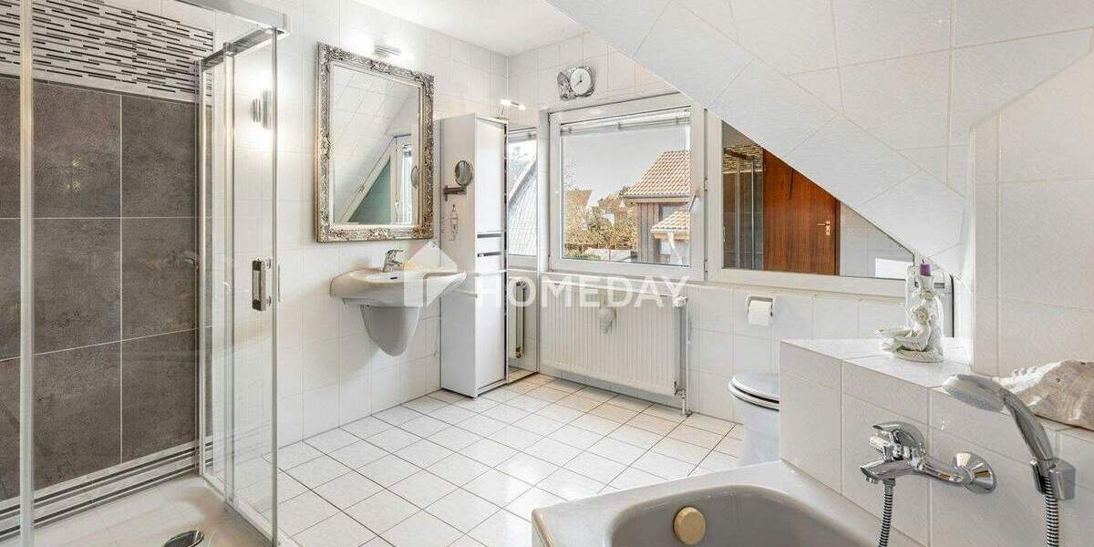 Bothfeld: Topgepflegtes EFH mit Vollkeller, Kamin, Sauna, Terrasse & Garage: Ihr neues Familienglück 7 zimmer