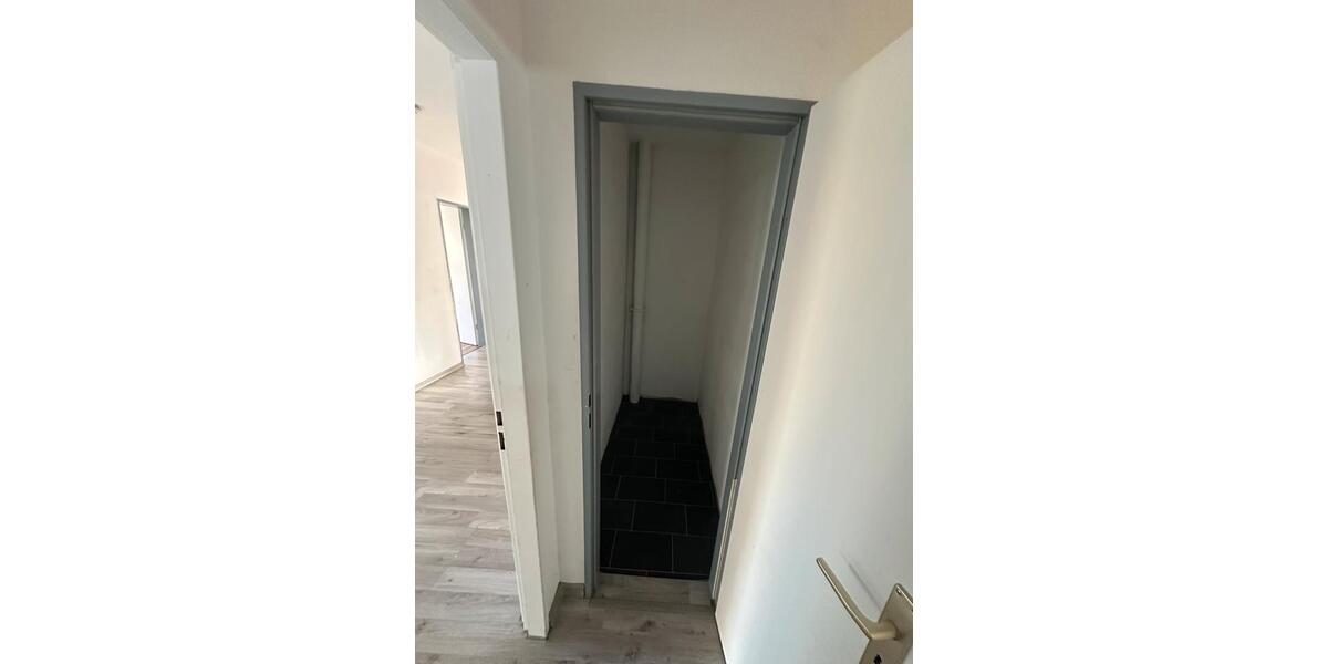 Etagenwohnung Laatzen - 4 Zimmer, 124 m&sup2;, 260.000&euro; | Angebot:26338514