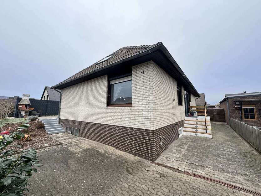 Haus zum Kaufen in Ilsede 240.000 € 165 m²