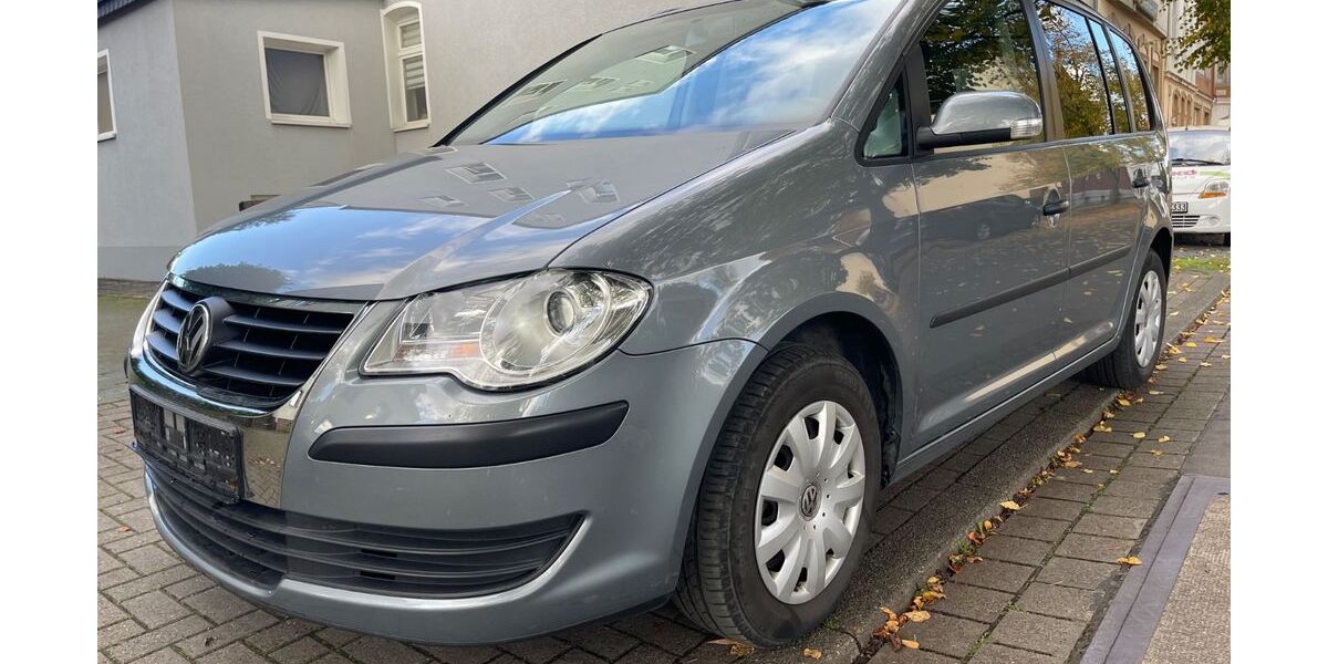VW Touran 149.201 km 5.499 &euro; Hannover 30629