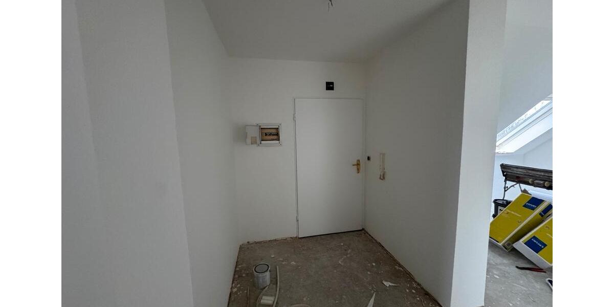 Dachgeschoßwohnung Lehrte - 3 Zimmer, 75 m&sup2;, 812&euro; | Angebot:25547945