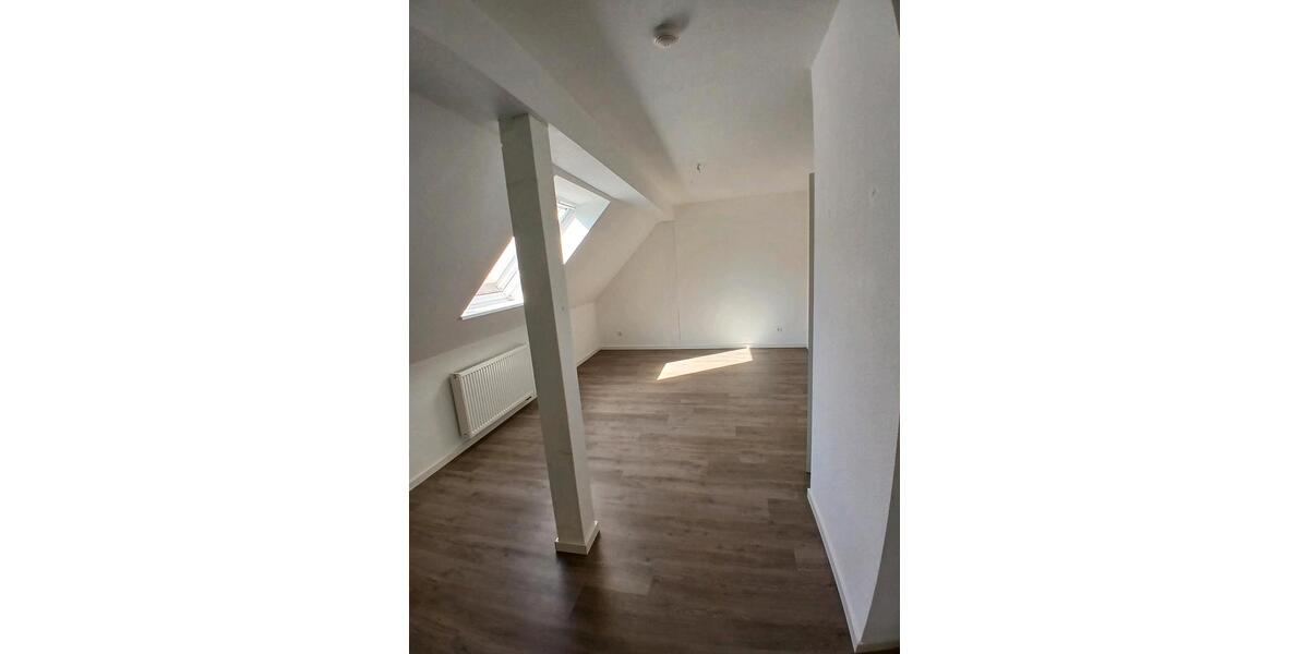 Maisonettenwohnung Hannover Nord - 3 Zimmer, 118 m&sup2;, 1.495&euro; | Angebot:27543687