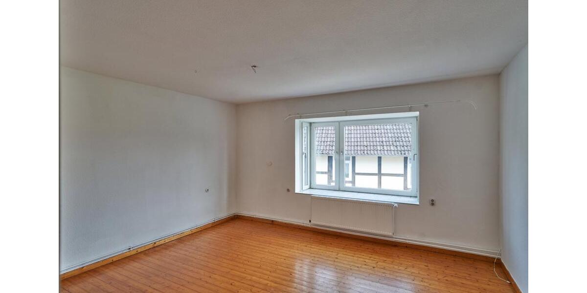 Etagenwohnung Hannover Vahrenwald-List - 4 Zimmer, 132 m&sup2;, 925&euro; | Angebot:26516027