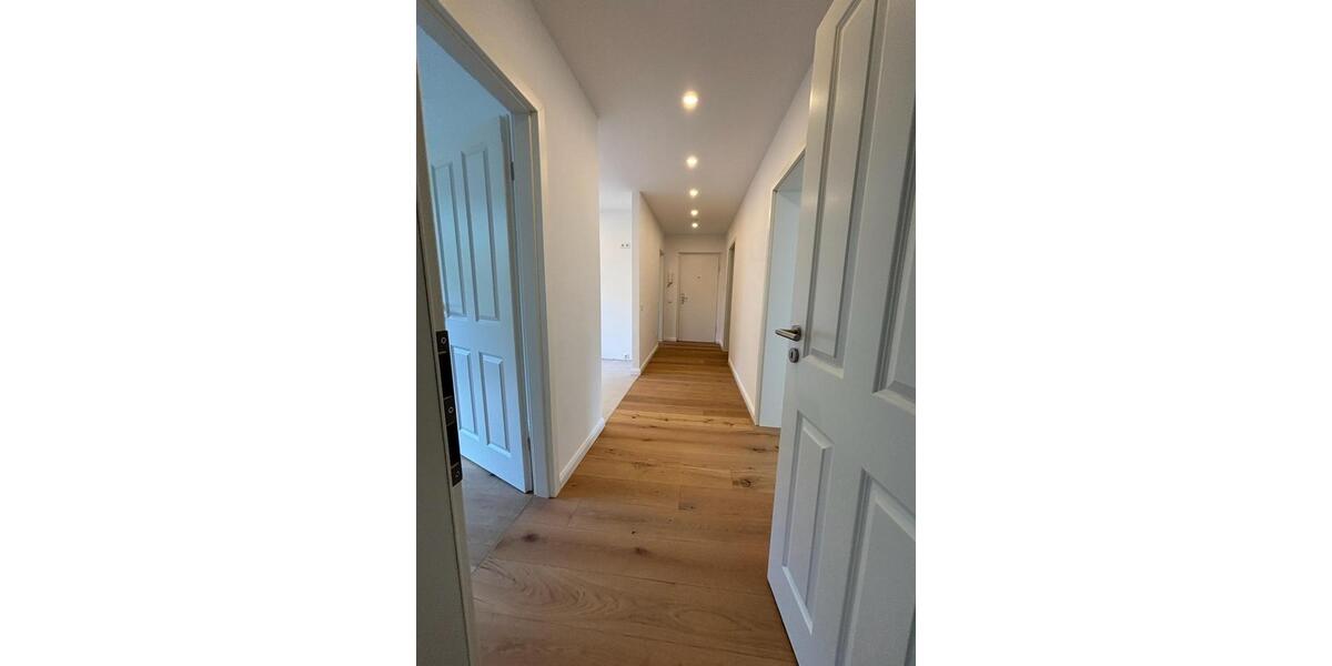 Kernsanierte Wohnung (Erstbezug) mit 3 Zimmern zu vermieten 3 zimmer