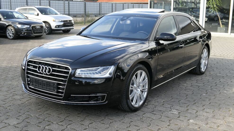 Audi A8 62.700 km 49.990 € Adelheidsdorf 29352