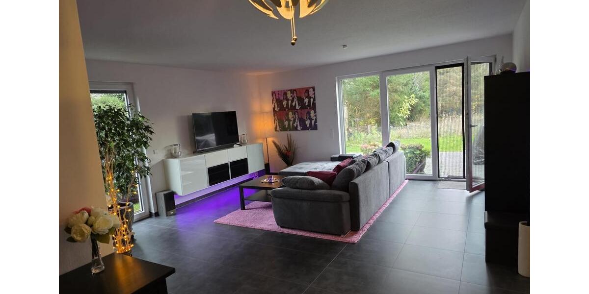 *Provisionsfrei* Moderne, energieeffiziente DHH in Altwarmbüchen 4 zimmer