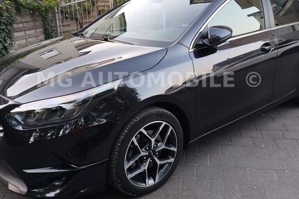 Kia ceed Sportswagon 66.000 km 21.498 € Hannover 30165