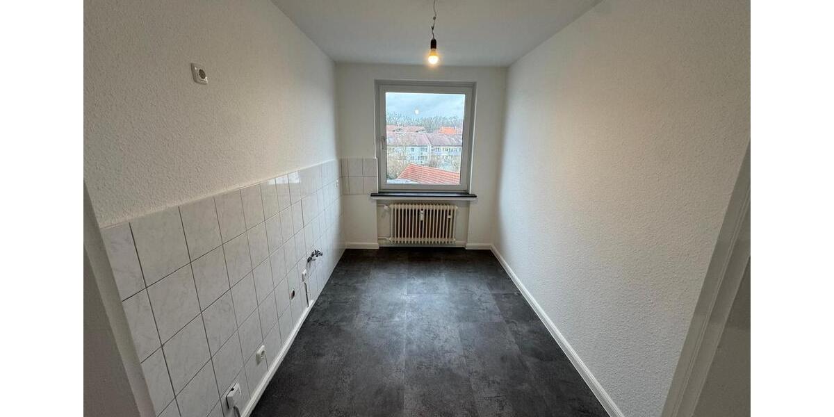 Dachgeschoßwohnung Hannover Herrenhausen-Stöcken - 3 Zimmer, 63 m&sup2;, 695&euro; | Angebot:25180127