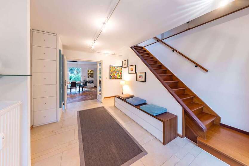 Haus zum Kaufen in Hannover 1.598.000 € 211 m²