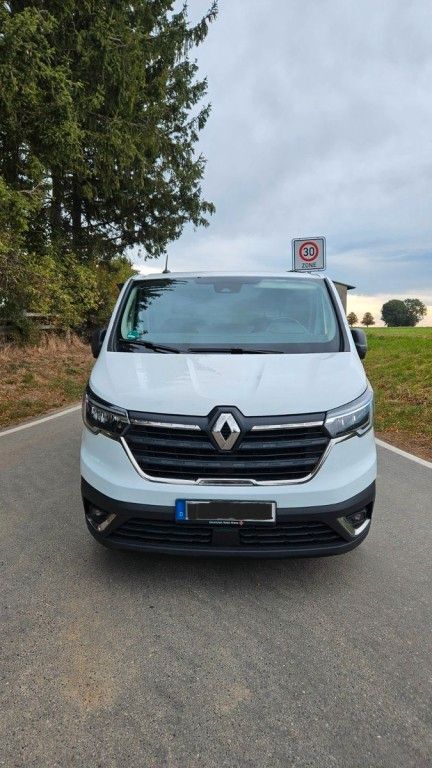 Renault Trafic 265.000 km 12.000 € Springe 31832