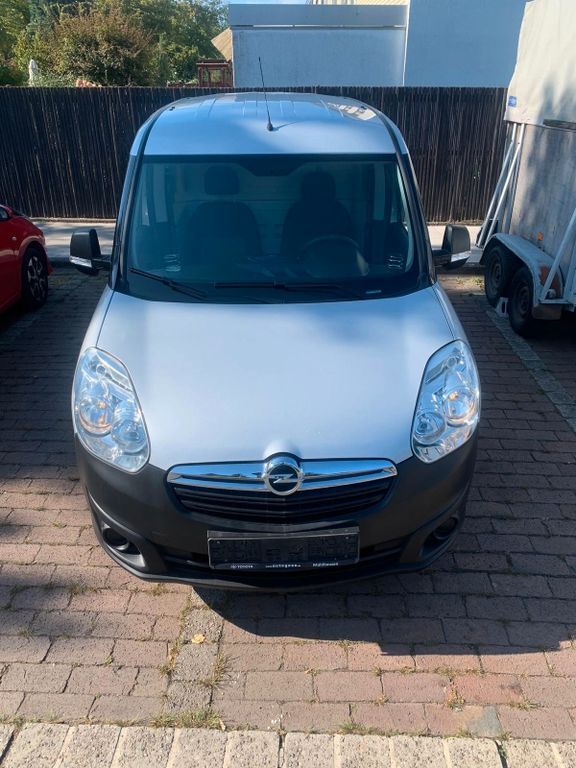 Opel Combo 146.200 km 6.300 € Hannover 30171