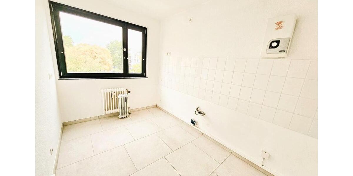 Helle, renovierte 3-Zi.-Wohnung mit Balkon im Altwarmbüchen 3 zimmer