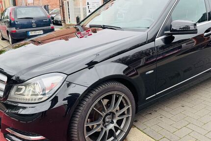 Mercedes-Benz C 250 150.000 km 12.450 € Hannover 30455