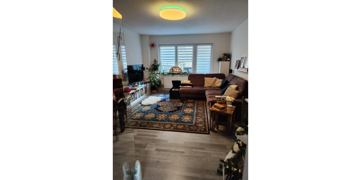 Große 4 Zimmer Wohnung. WG und Familiengeeignet 4 zimmer