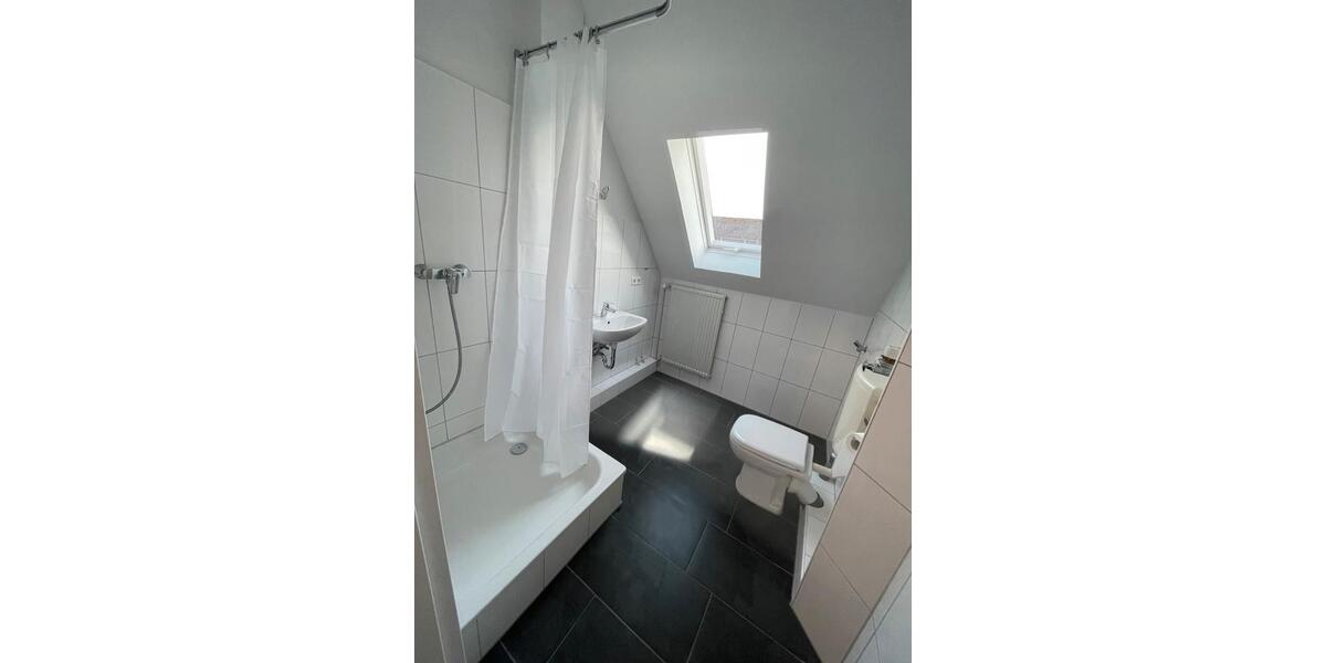 Dachgeschoßwohnung Hannover Linden-Limmer - 2 Zimmer, 51 m&sup2;, 500&euro; | Angebot:27625446