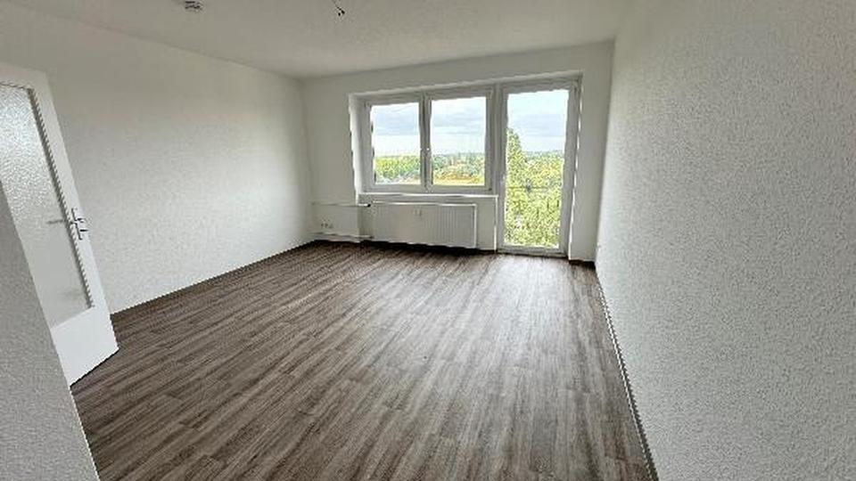 Erstbezug nach Renovierung - Lichdurchflutete Wohnung in ruhiger Lage zimmer